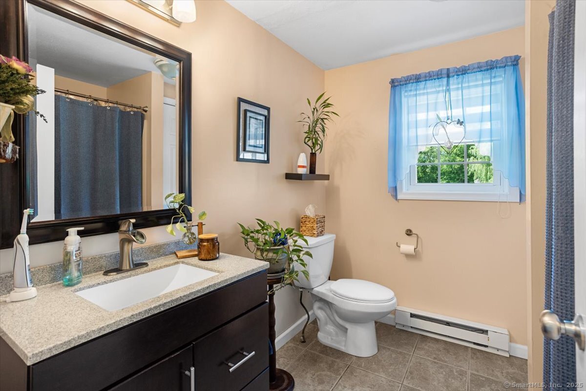 Sterling, Connecticut 06377, United States, 2 Bedrooms Bedrooms, ,1 BathroomBathrooms,Residential,Active,168469