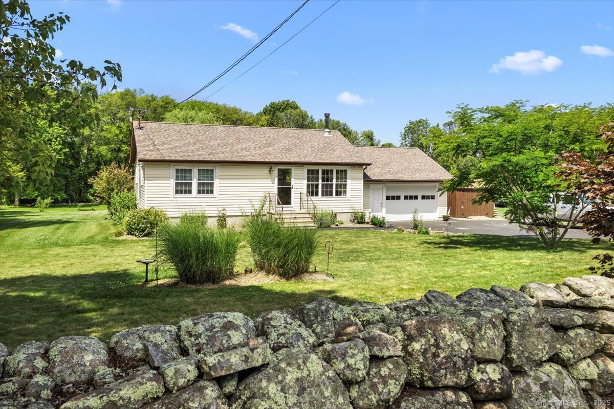 Sterling, Connecticut 06377, United States, 2 Bedrooms Bedrooms, ,1 BathroomBathrooms,Residential,Active,168469