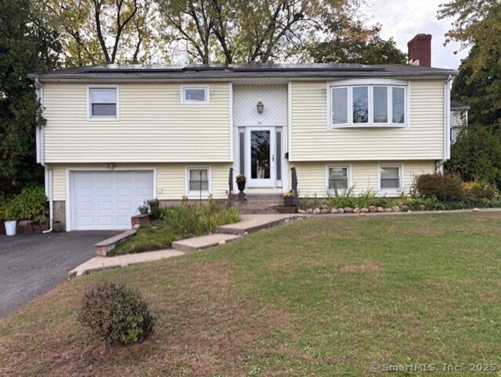 Photo of 75 Azalea Drive, Middletown, CT 06457 (MLS # 24135073)