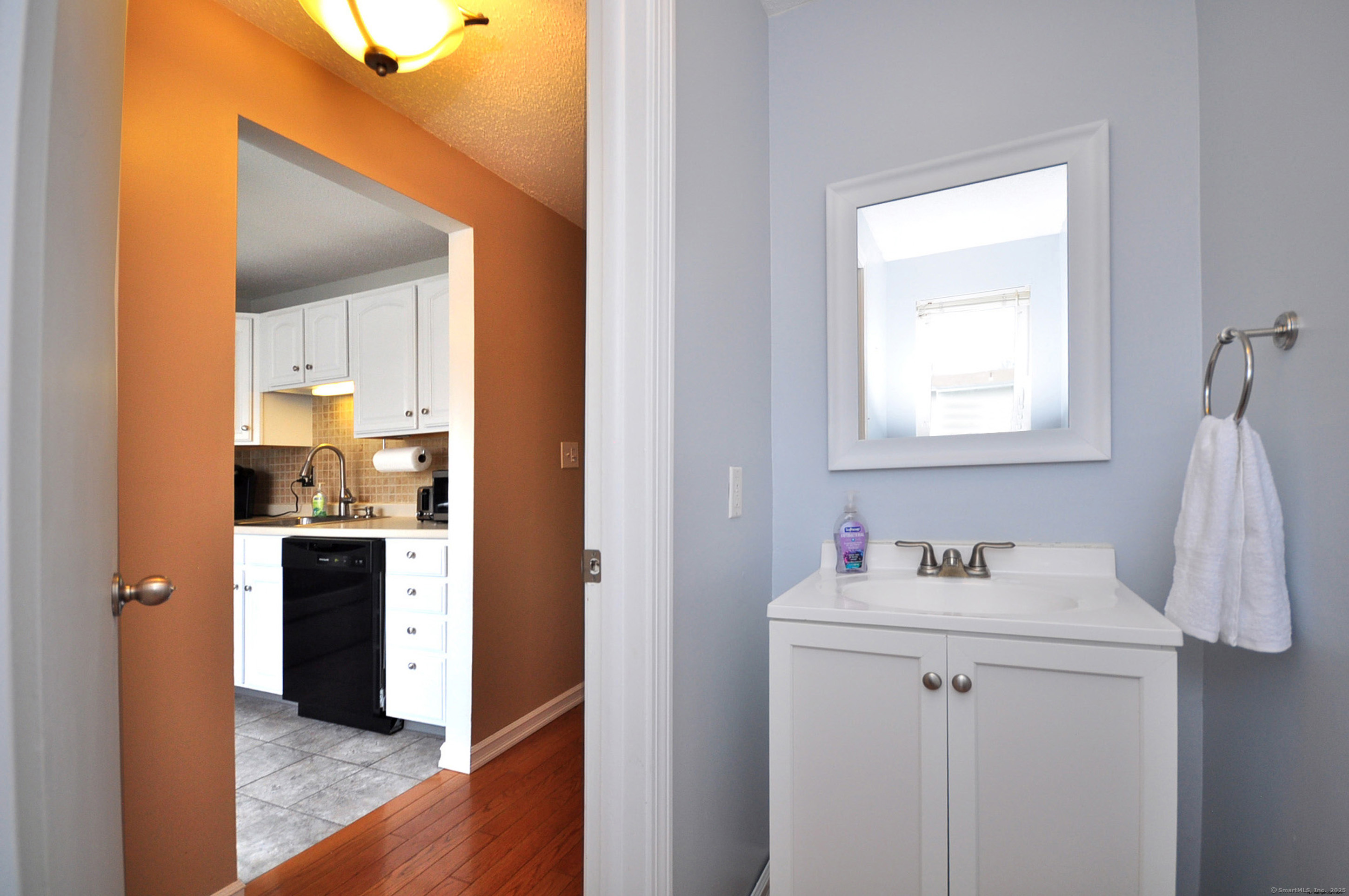 220 Main Street #APT 7G, New Hartford, Connecticut image 23