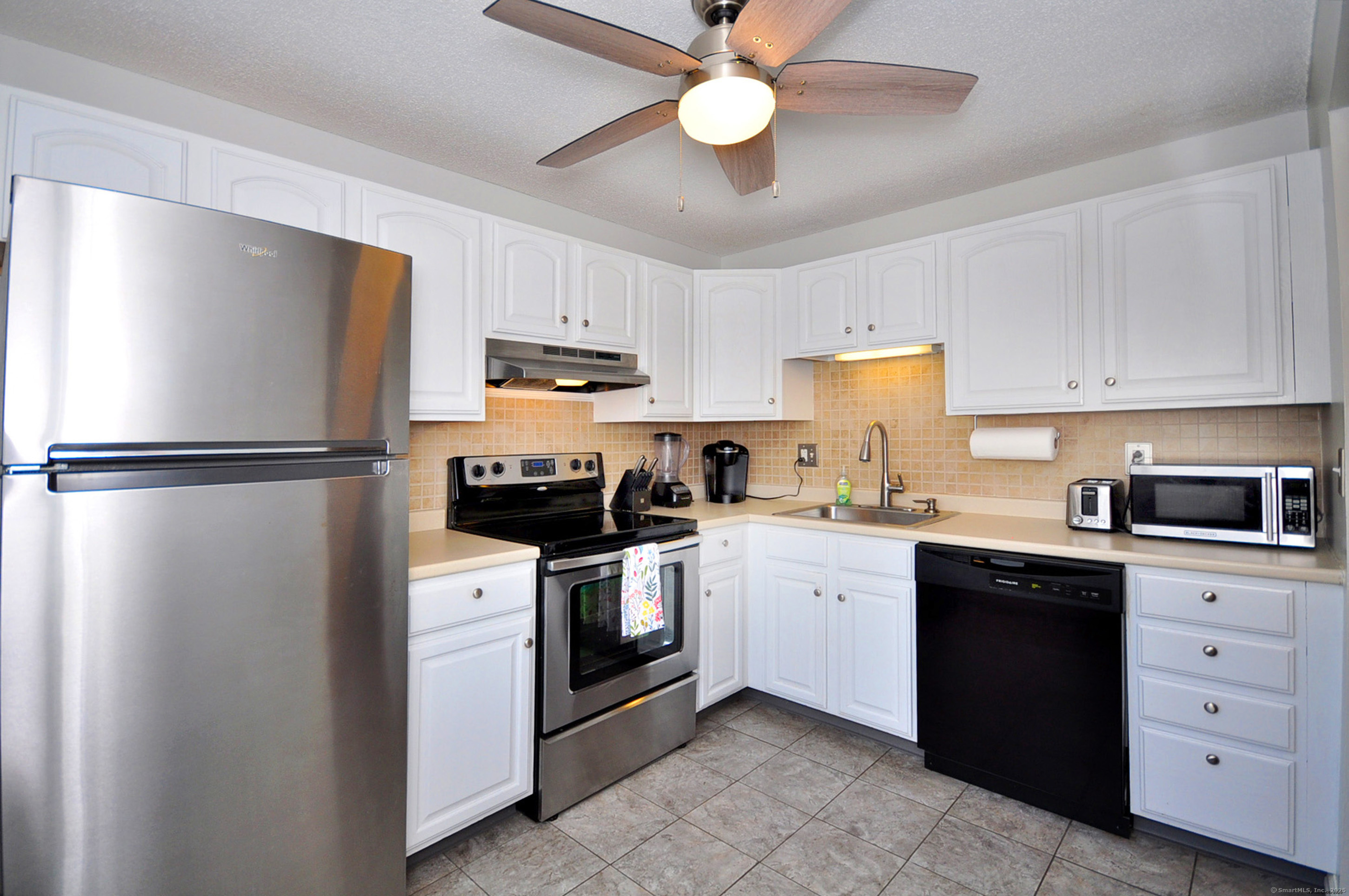 220 Main Street #APT 7G, New Hartford, Connecticut image 18