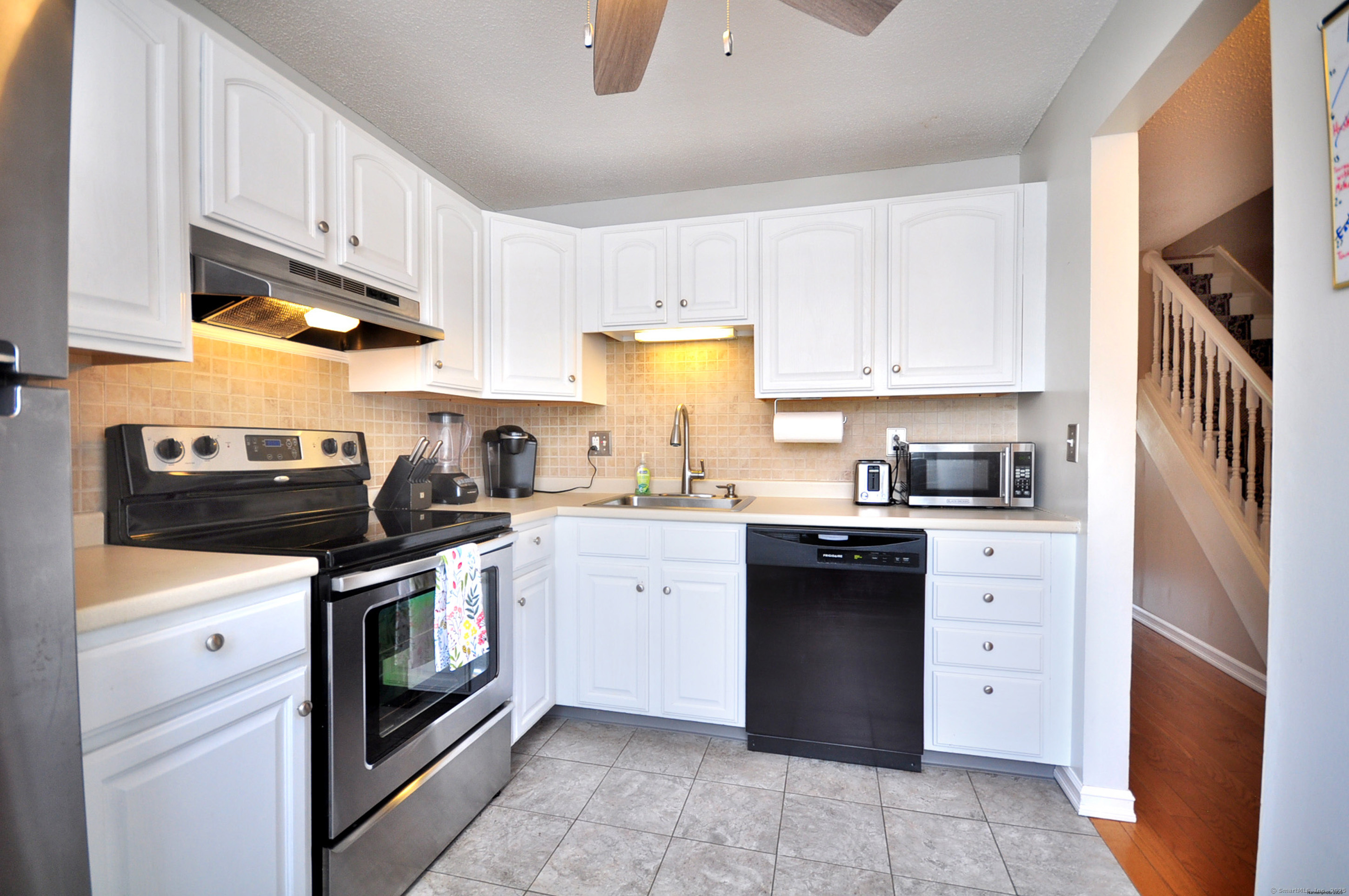 220 Main Street #APT 7G, New Hartford, Connecticut image 25