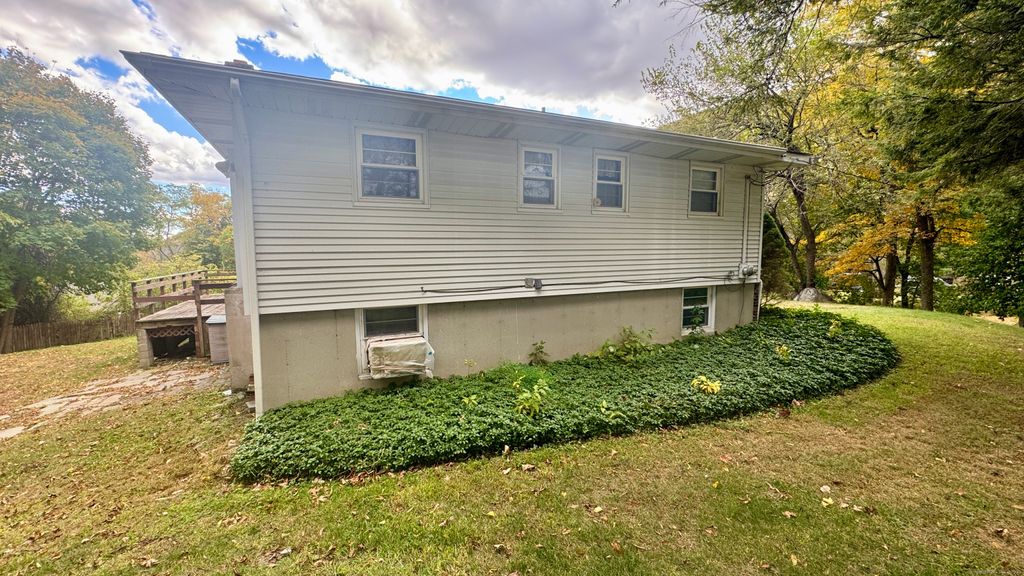 Photo of 30 Mountain Road, Danbury, CT 06810 (MLS # 24135364)