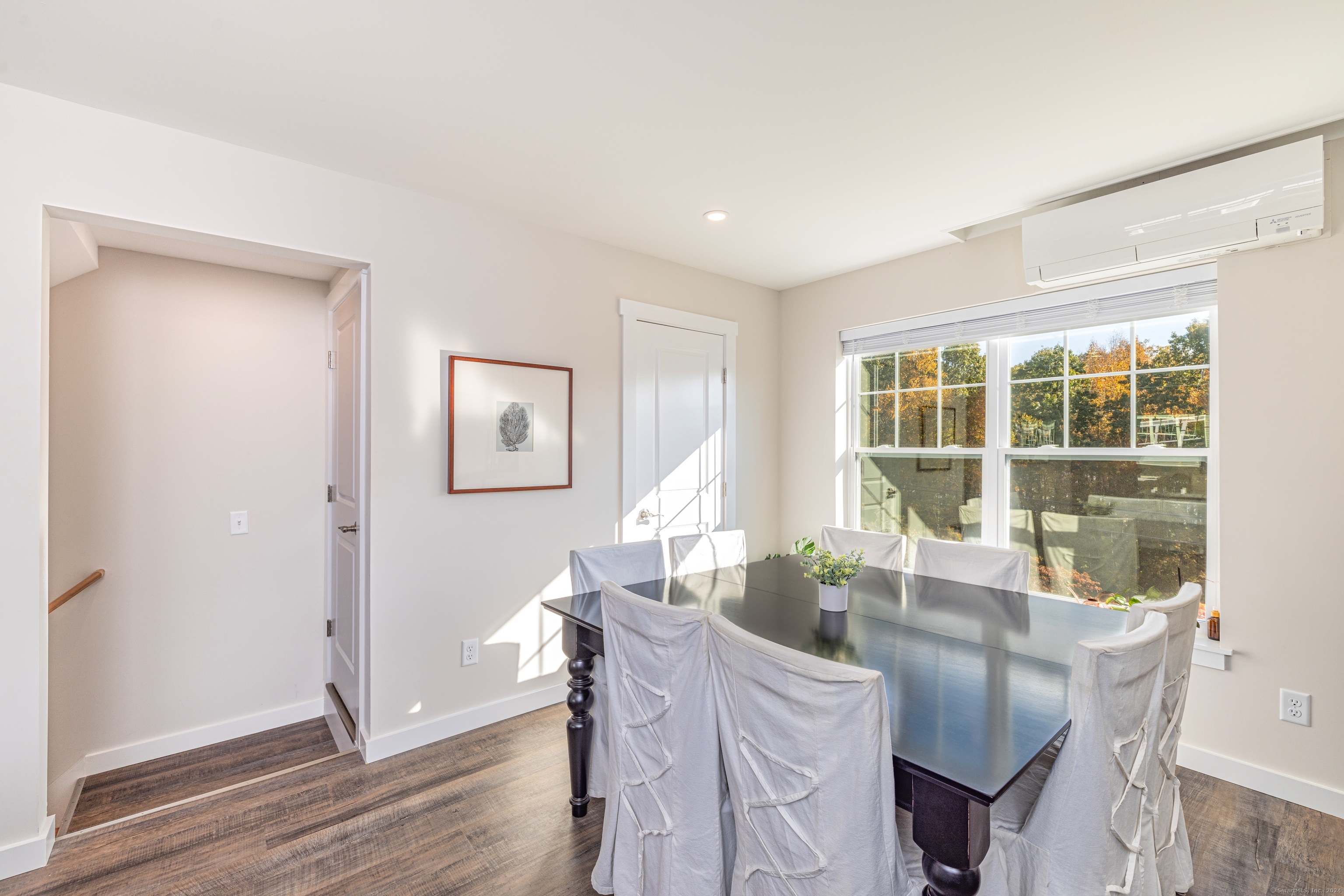 East Lyme, Connecticut 06357, United States, 3 Bedrooms Bedrooms, ,3 BathroomsBathrooms,Residential,Pending,35980