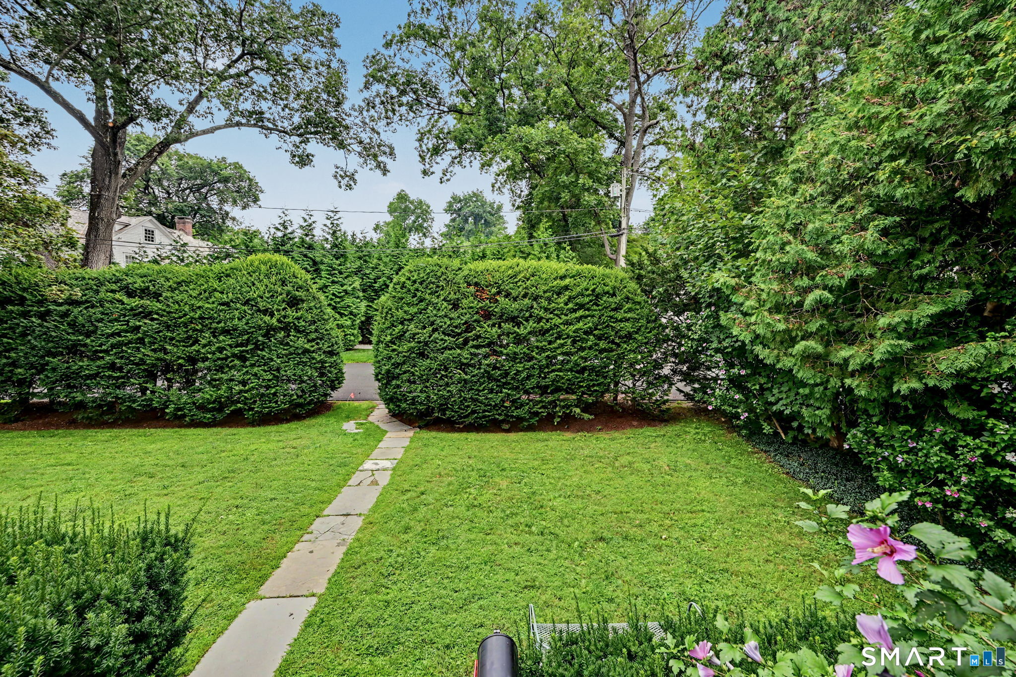 48 Green Avenue