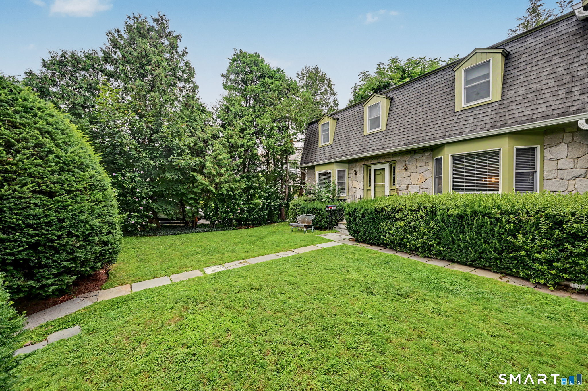 48 Green Avenue
