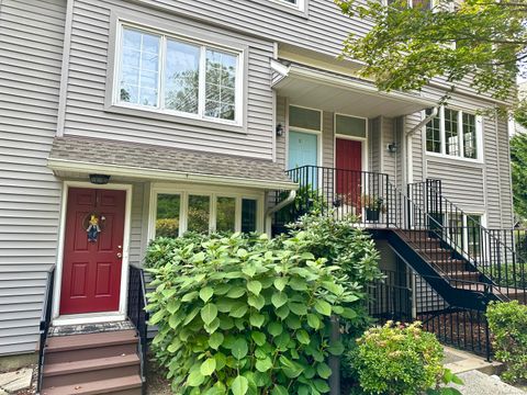 2700 Bedford Street Apt J, Stamford, CT 06905 - #: 24130436