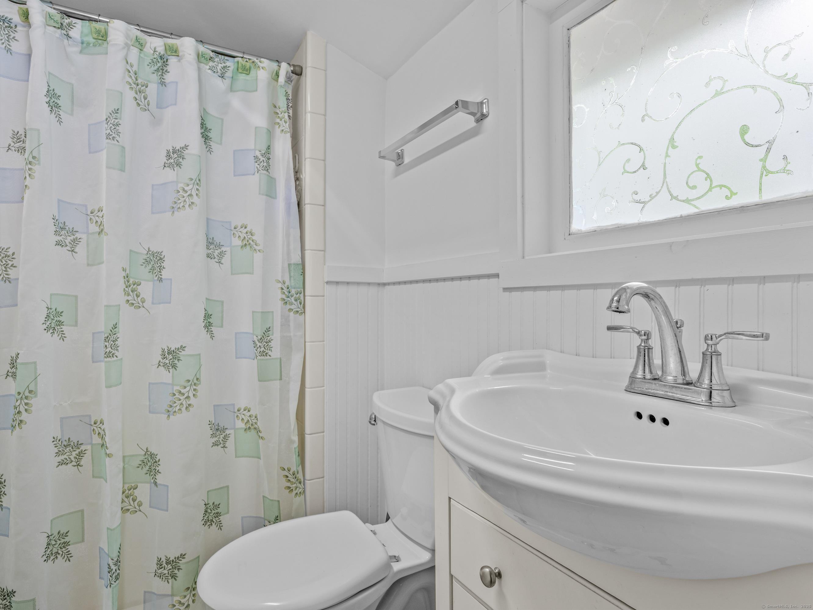 54 Shore Drive, Guilford, Connecticut image 13