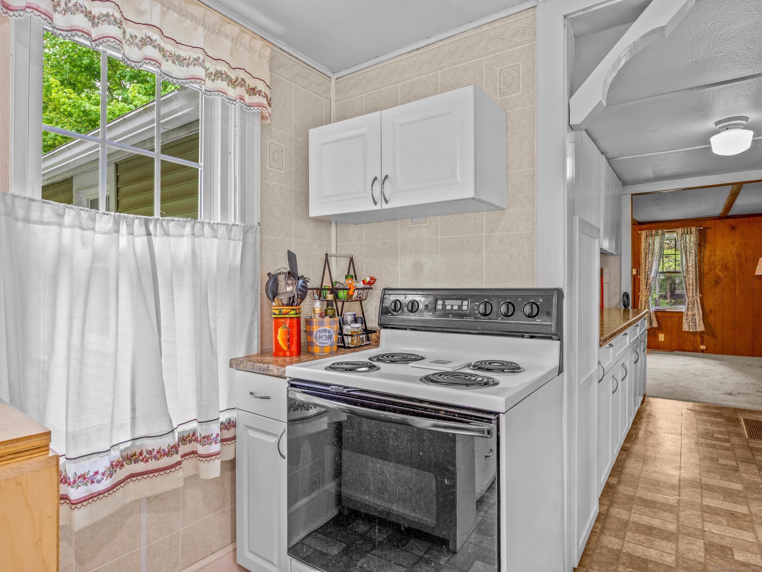 54 Shore Drive, Guilford, Connecticut image 9