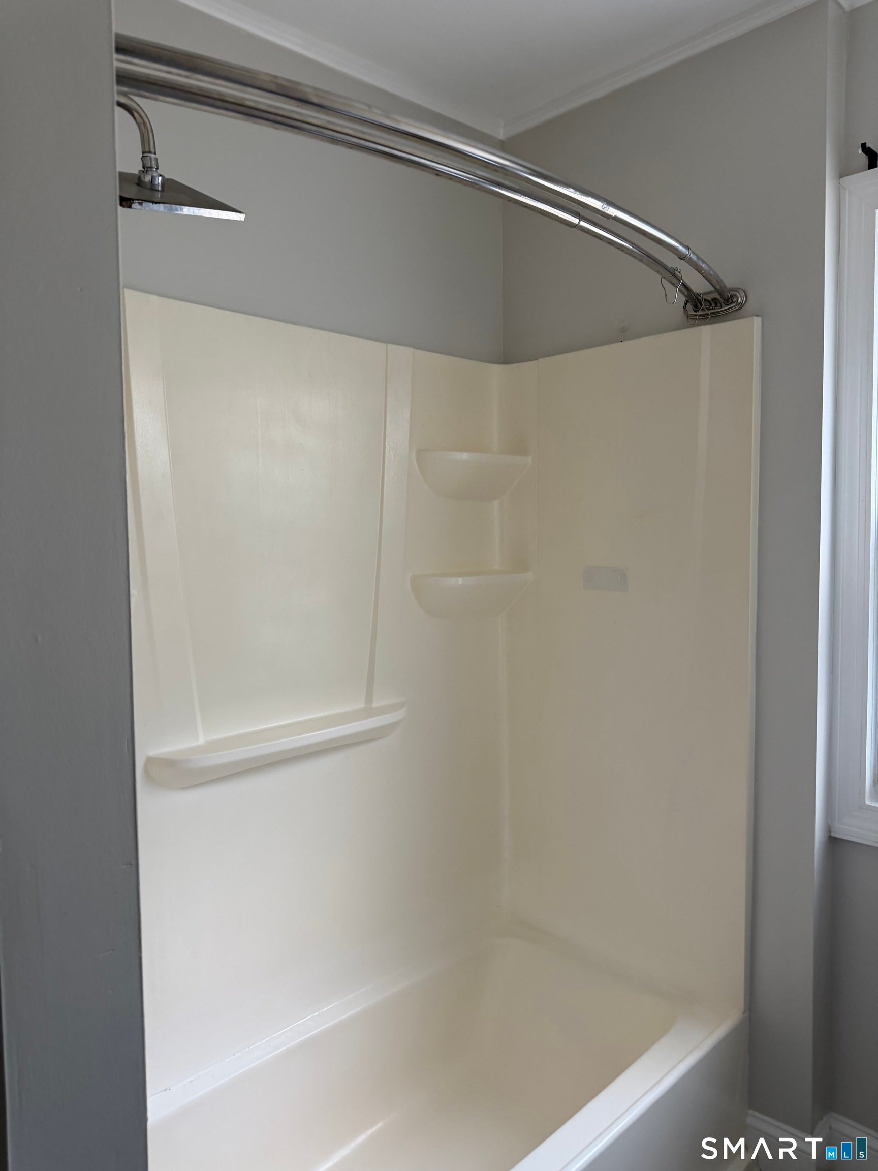 73 Bliss Street 1st Floor