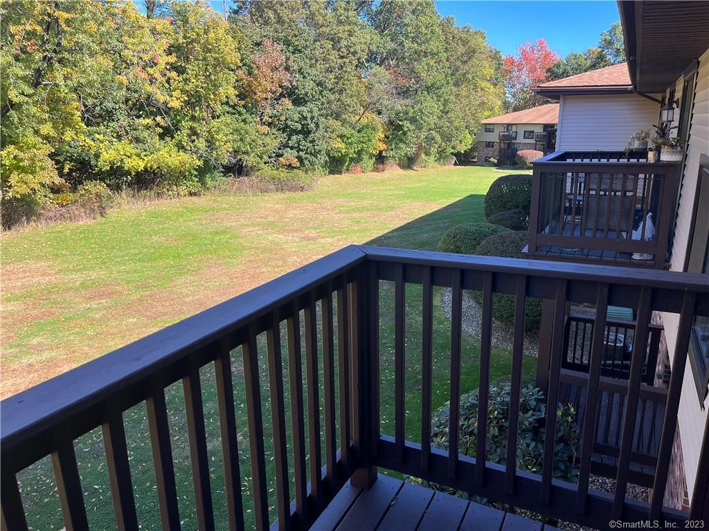 Newington, Connecticut 06111, United States, 2 Bedrooms Bedrooms, ,1 BathroomBathrooms,Residential,Active,221755