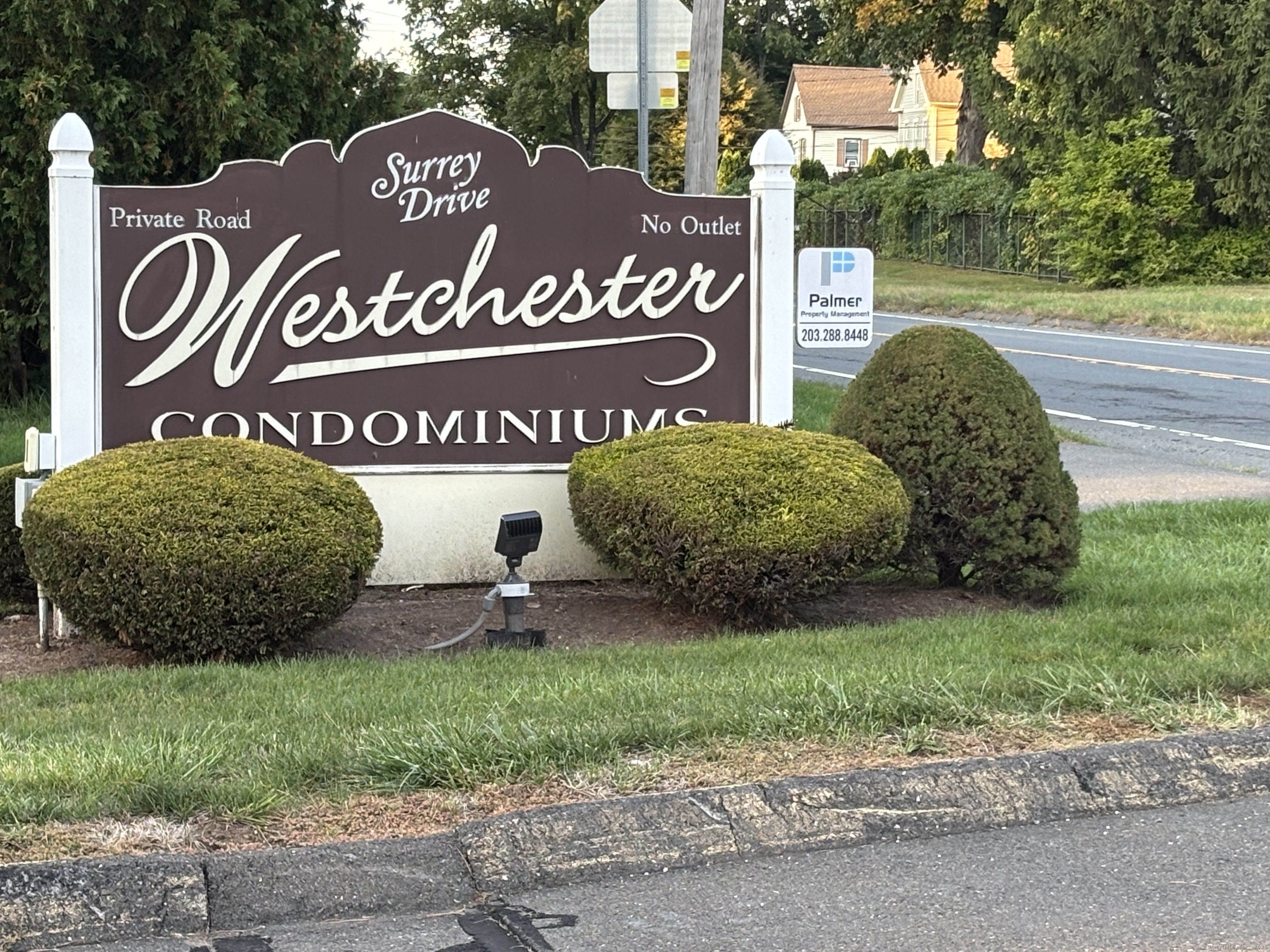 Newington, Connecticut 06111, United States, 2 Bedrooms Bedrooms, ,1 BathroomBathrooms,Residential,Active,221755