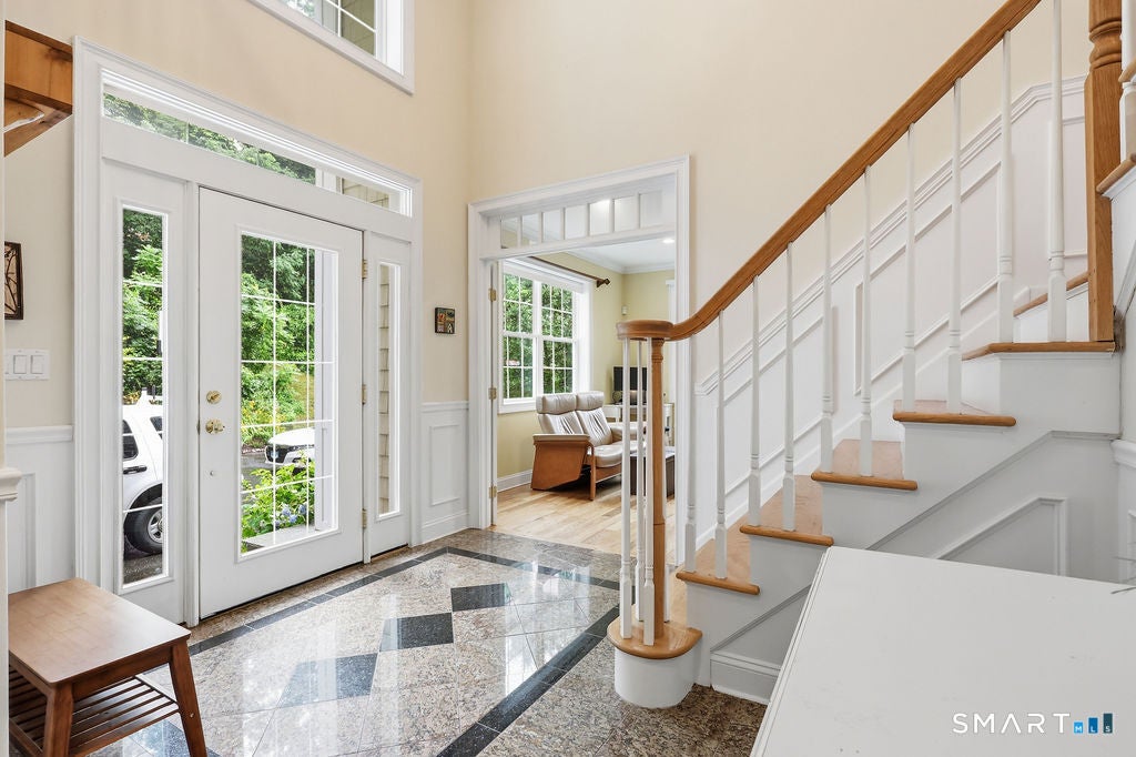Photo of 25 Grant Drive, Avon, CT 06001 (MLS # 24210124)