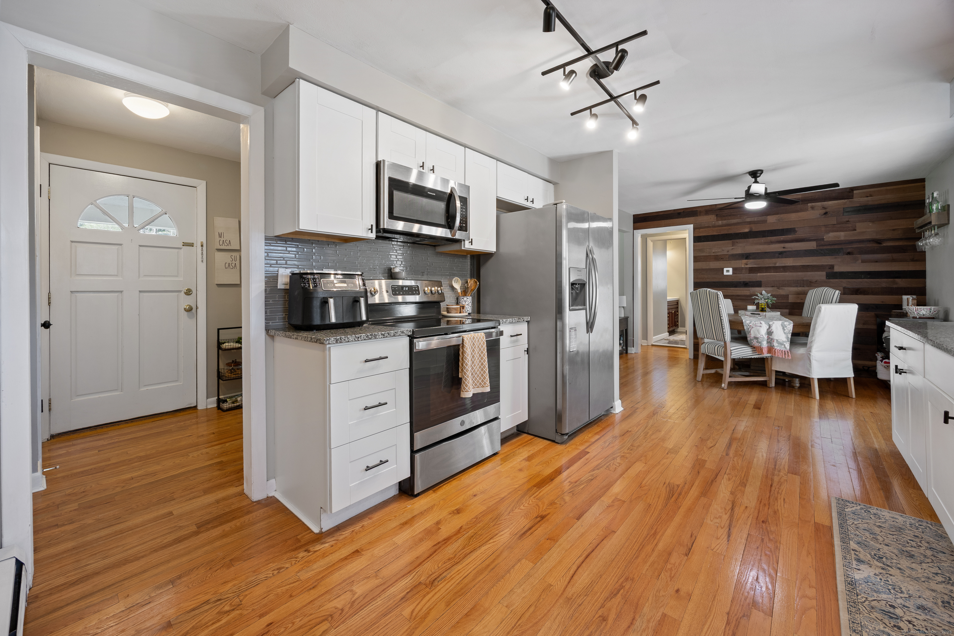 19 Mountain View Terrace, North Branford, Connecticut image 10