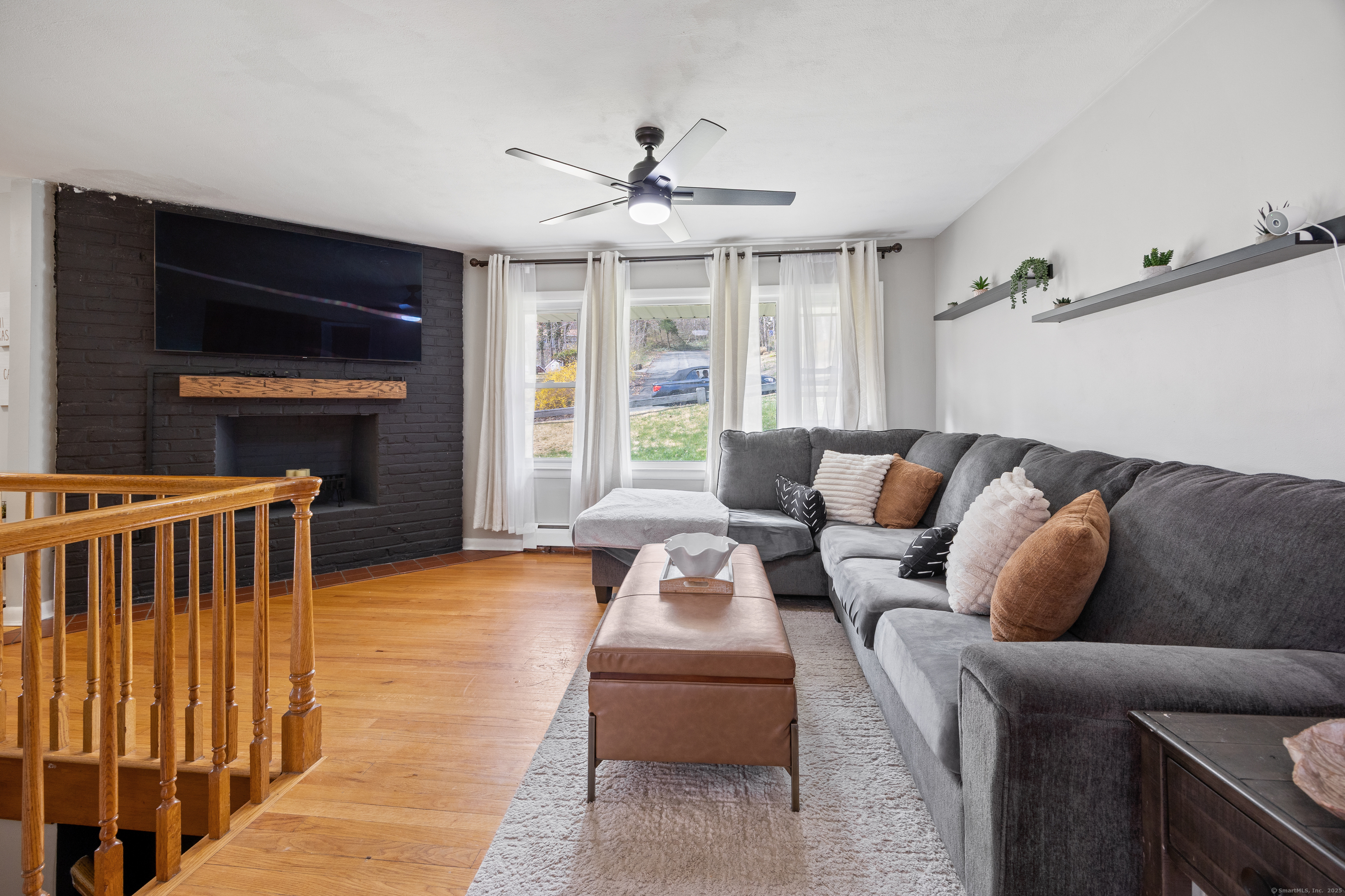 19 Mountain View Terrace, North Branford, Connecticut image 5