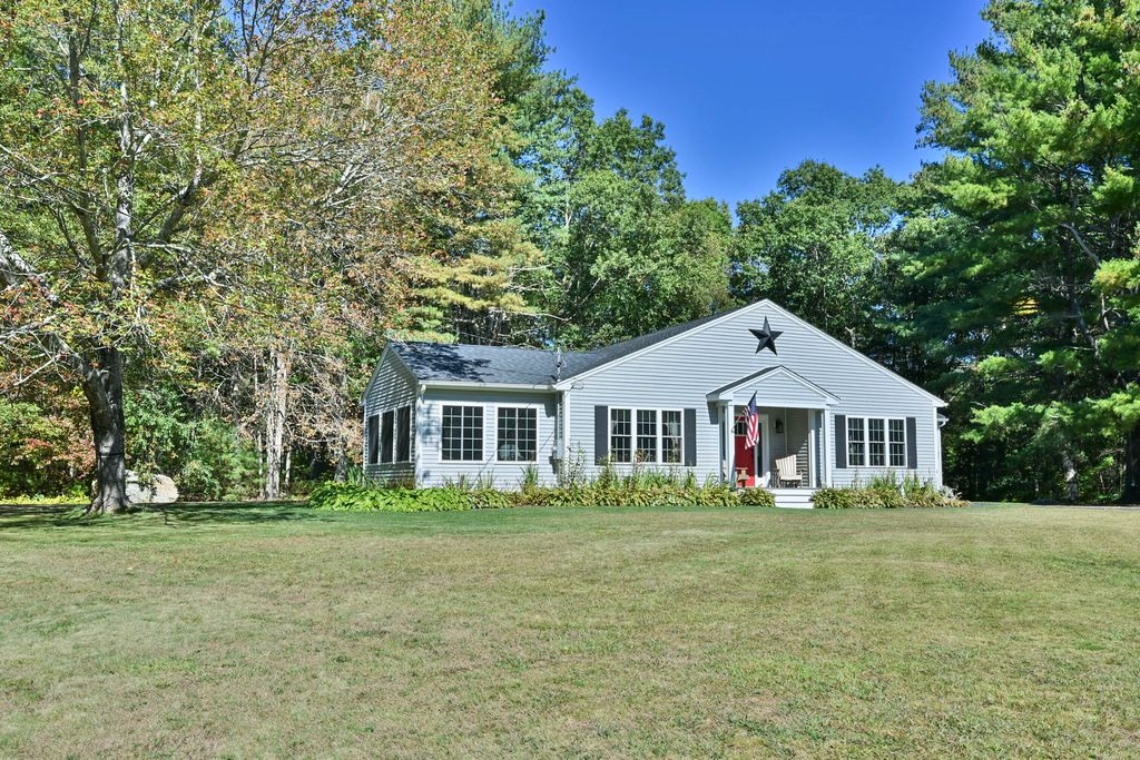 Photo of 313 Quinebaug Road, Thompson, CT 06255 (MLS # 24141335)