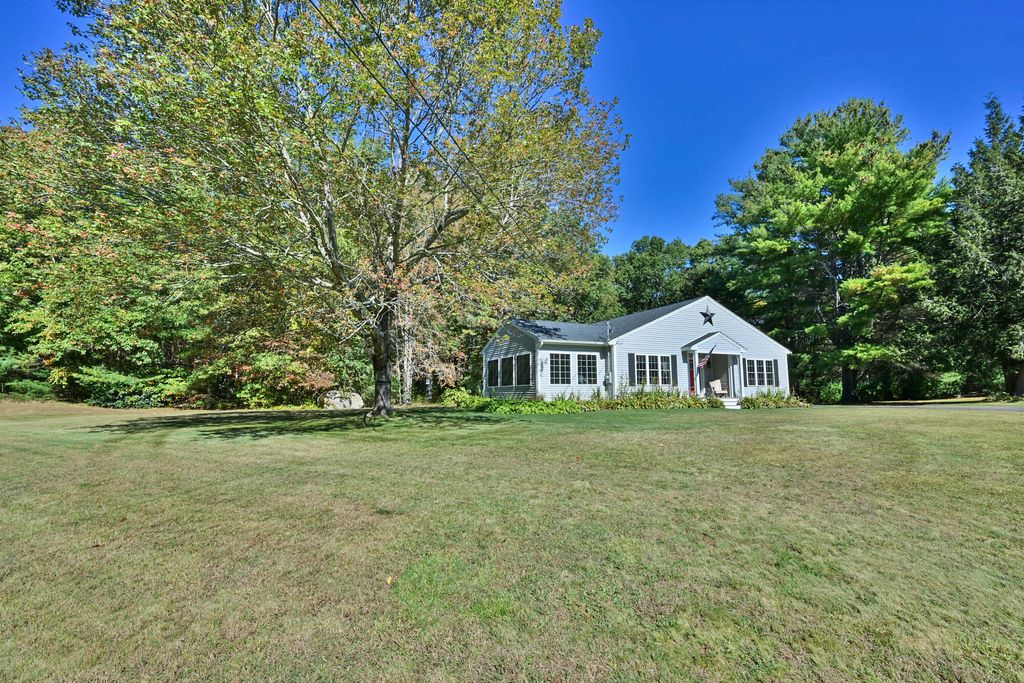 Photo of 313 Quinebaug Road, Thompson, CT 06255 (MLS # 24141335)