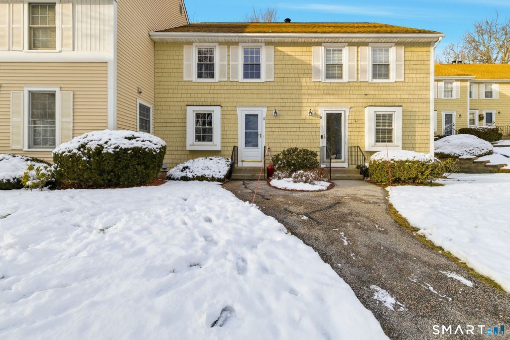 Photo of 17 Hubbard Run Drive #17, Glastonbury, CT 06033 (MLS # 24148748)