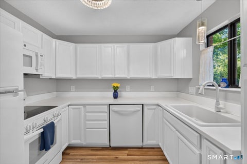 Tiny photo for 550 Darling Street #5H, Southington, CT 06489 (MLS # 24186170)