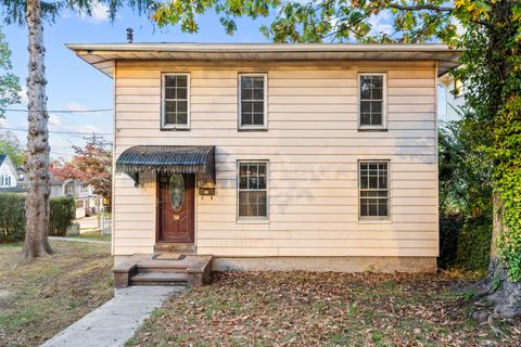 Photo of 760 Broad Street, Meriden, CT 06450 (MLS # 24129999)