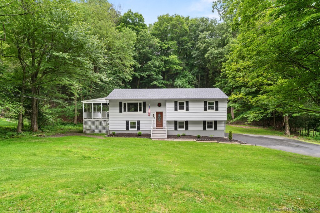 17 Valley Field Road South