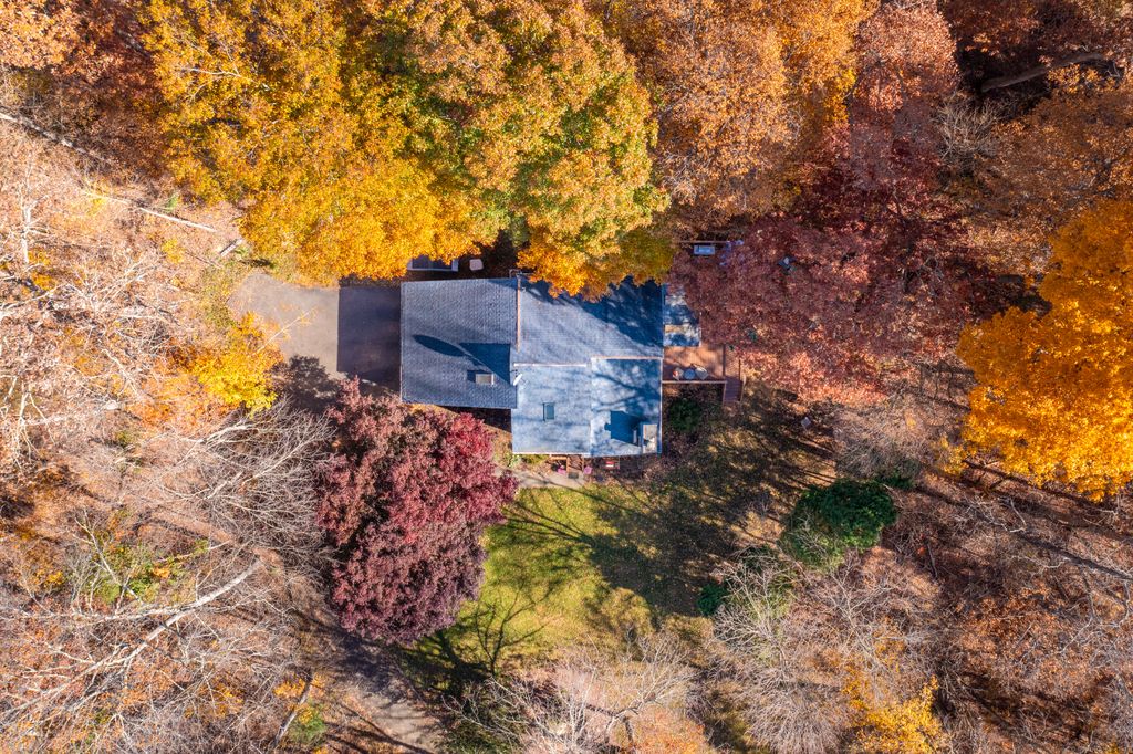 Photo of 6 Mayflower Drive, Marlborough, CT 06447 (MLS # 24134402)