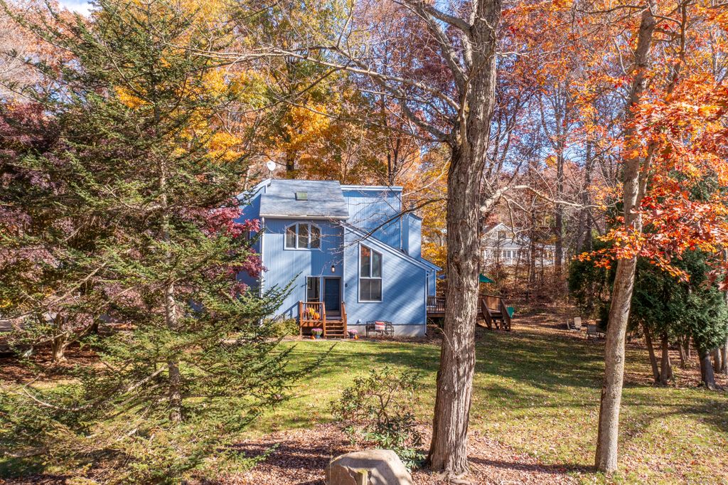 Photo of 6 Mayflower Drive, Marlborough, CT 06447 (MLS # 24134402)