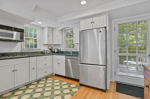 Tiny photo for 944 Pequot Avenue, Fairfield, CT 06890 (MLS # 24132810)