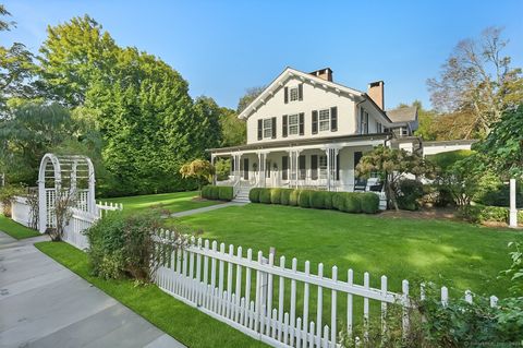 Photo of 944 Pequot Avenue, Fairfield, CT 06890 (MLS # 24132810)