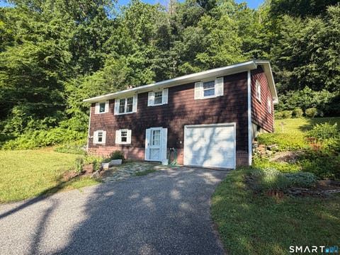 Homes For Rent - 76 S Kent Road<br/> Kent, CT 06757