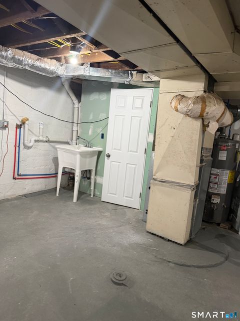 Tiny photo for 843 New Britain Avenue, Hartford, CT 06106 (MLS # 24152803)