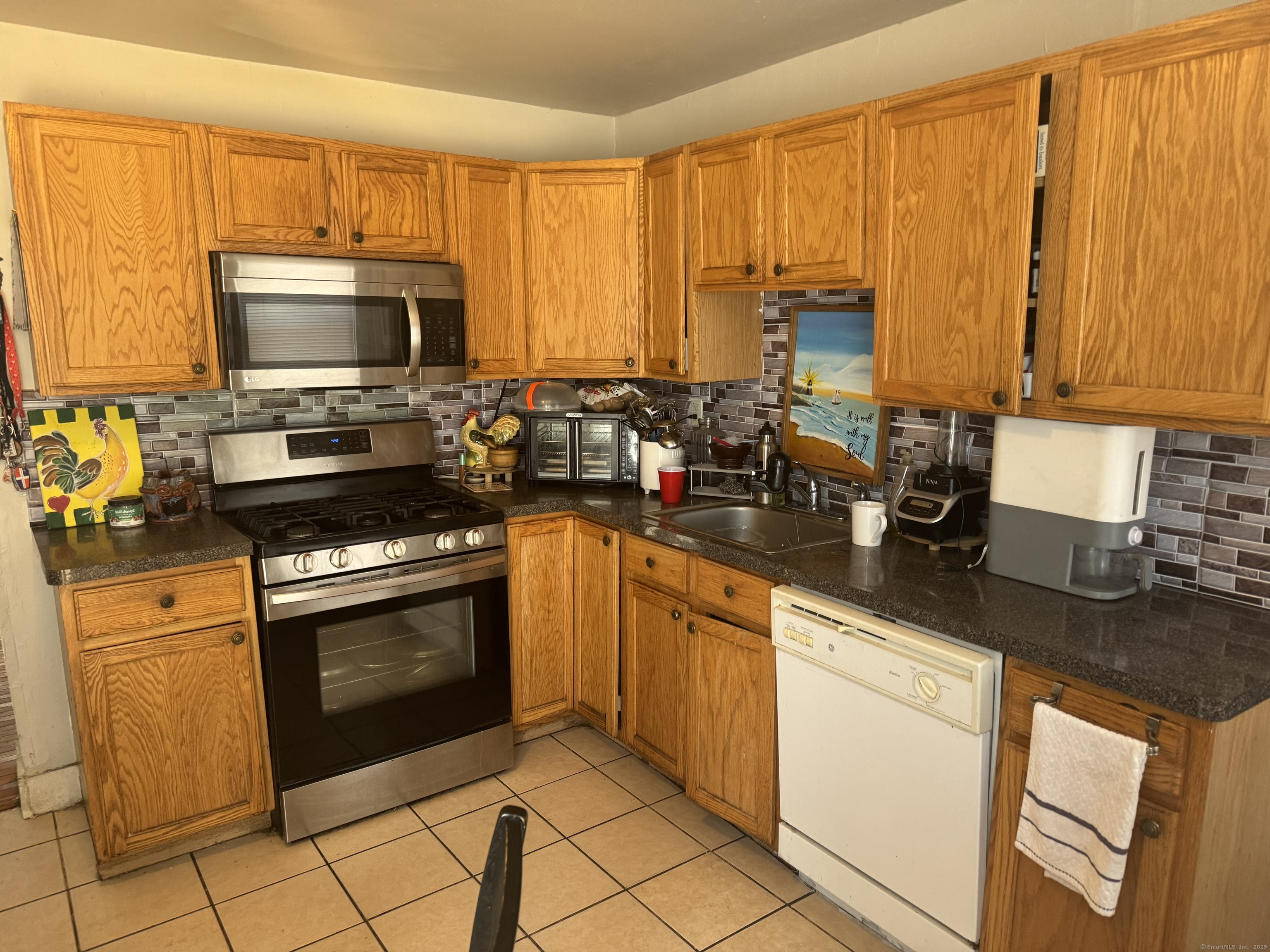 52 Platt Street, Bridgeport, Connecticut image 7
