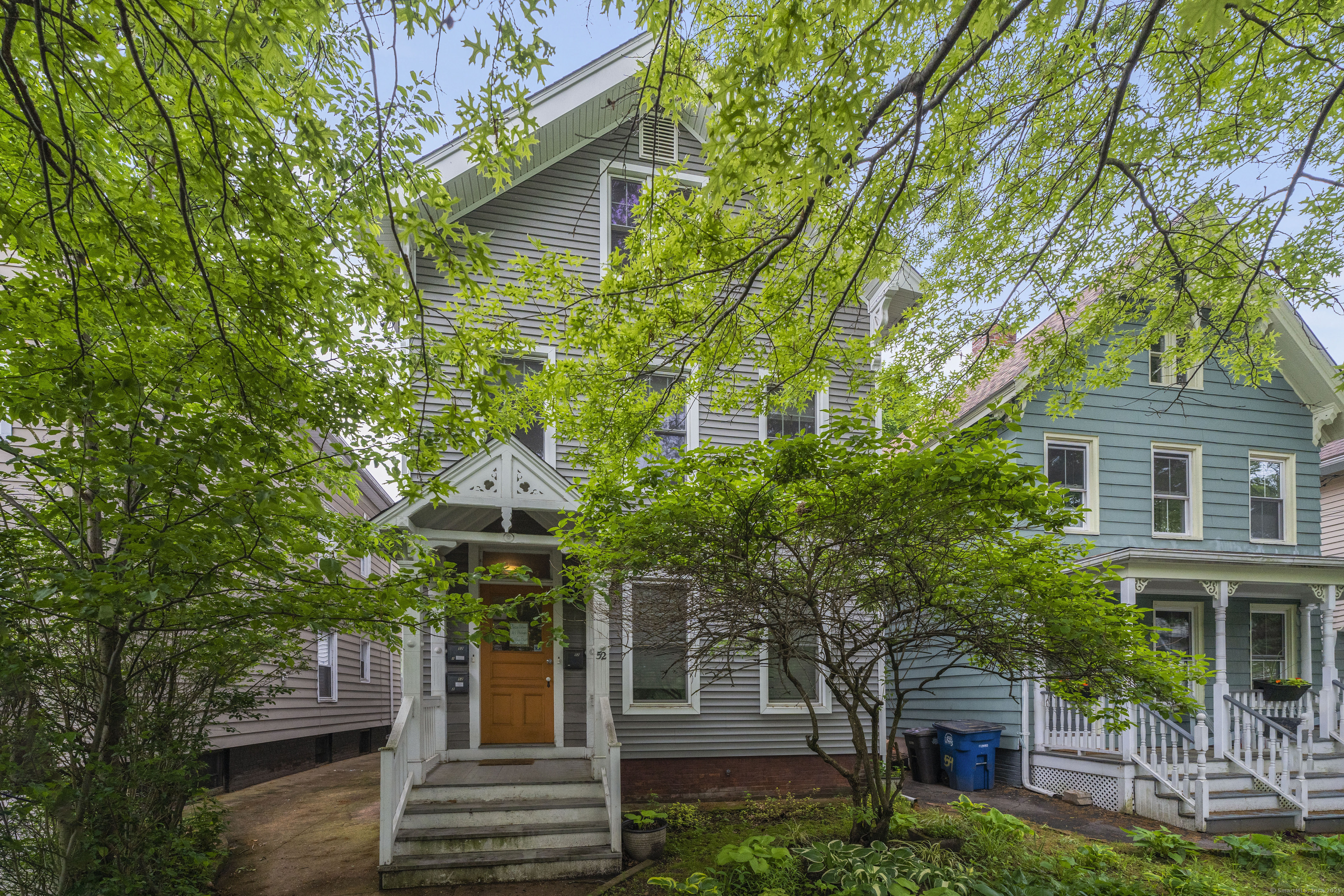 Property for Sale at Edwards Street, New Haven, Connecticut - Bedrooms: 6 
Bathrooms: 3 
Rooms: 11  - $799,000