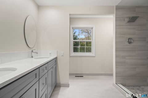 Tiny photo for 3845 Park Avenue #18, Fairfield, CT 06825 (MLS # 24170466)