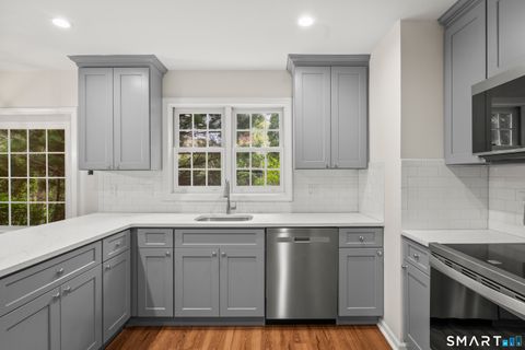 Tiny photo for 3845 Park Avenue #18, Fairfield, CT 06825 (MLS # 24170466)