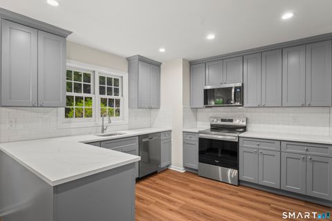 Tiny photo for 3845 Park Avenue #18, Fairfield, CT 06825 (MLS # 24170466)