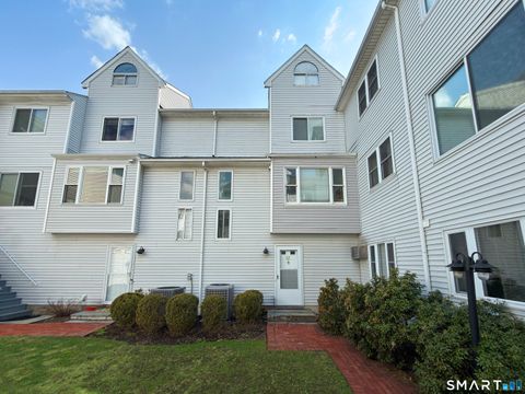 Condo For Rent - 94 Liberty Street #12<br/> Fairfield County, Stamford, CT 06902
