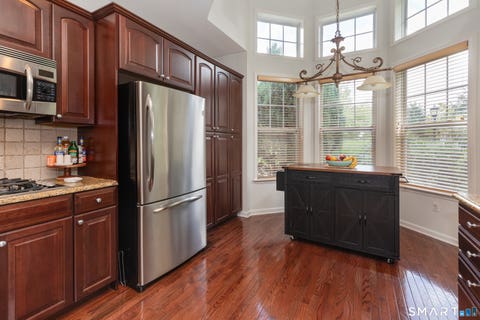 Tiny photo for 10 Dogwood Court #10, Middlebury, CT 06762 (MLS # 24201596)