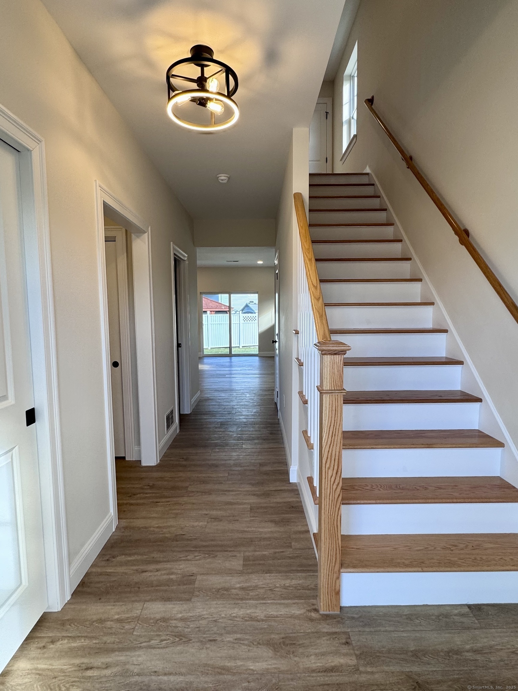 29 Suffield Street, Windsor Locks, Connecticut image 4