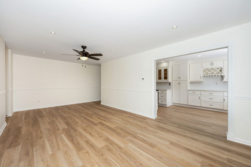 Photo of 154 Cold Spring Road #APT 71, Stamford, CT 06905 (MLS # 24138870)