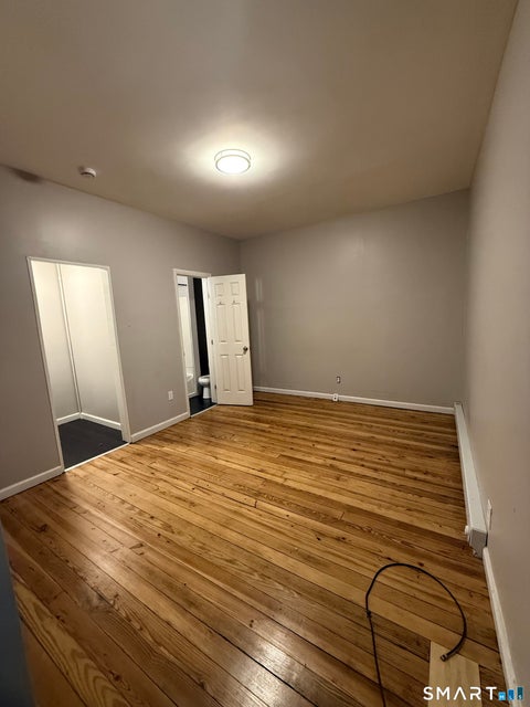 Multifamily For Rent - 68 Anderson Street #2C<br/> New Haven County, Naugatuck, CT 06770