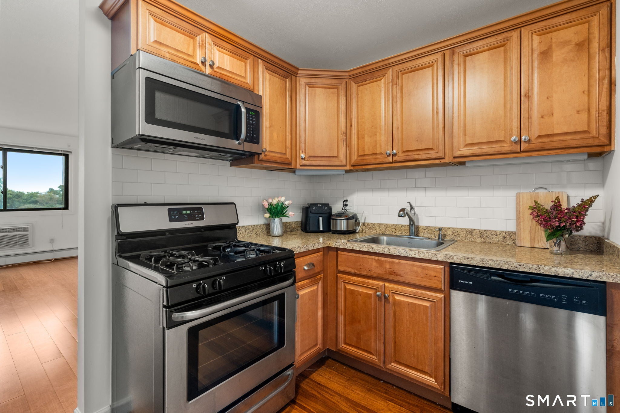 1168 Main Street B 5