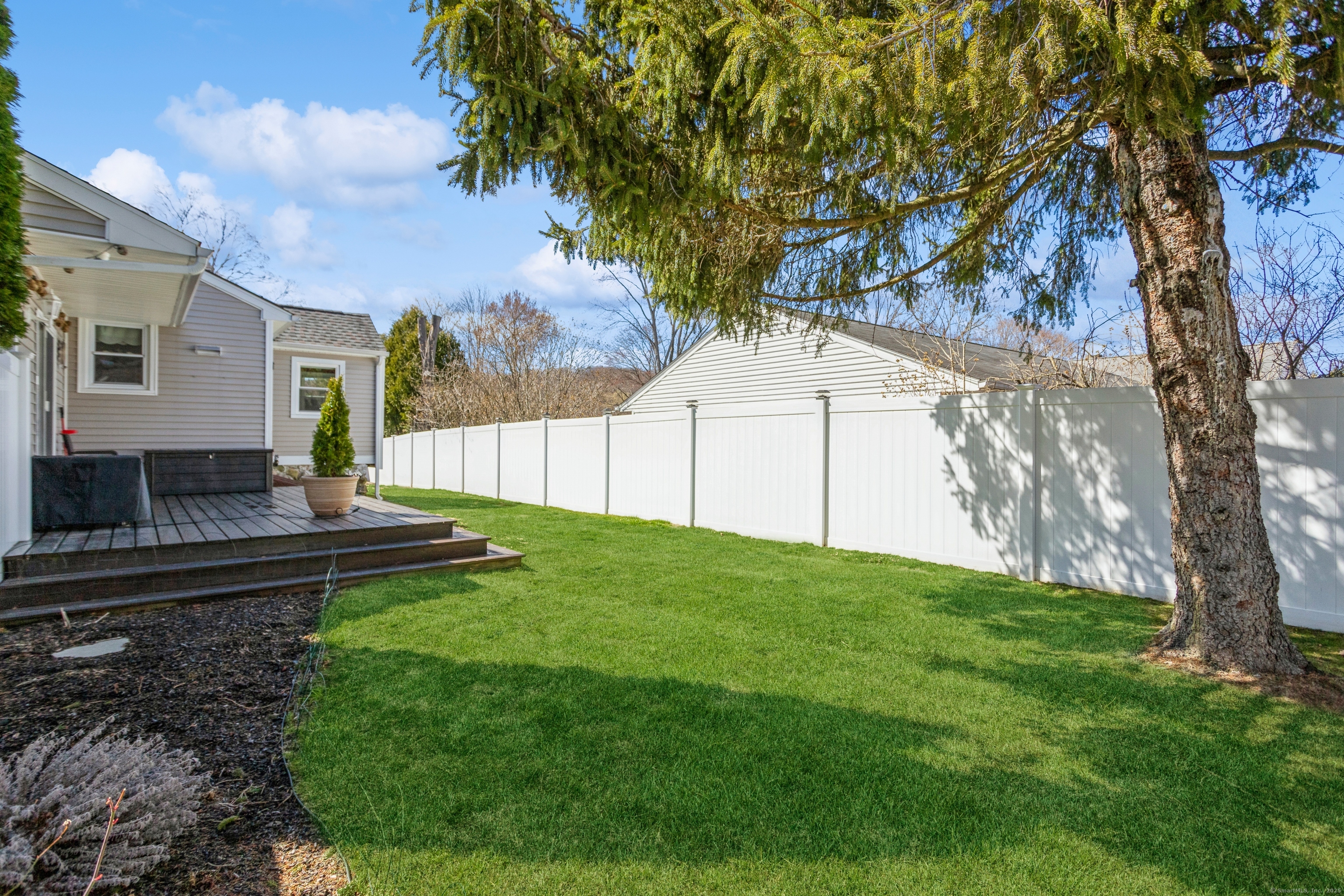 4 Wood Street, Danbury, Connecticut image 38