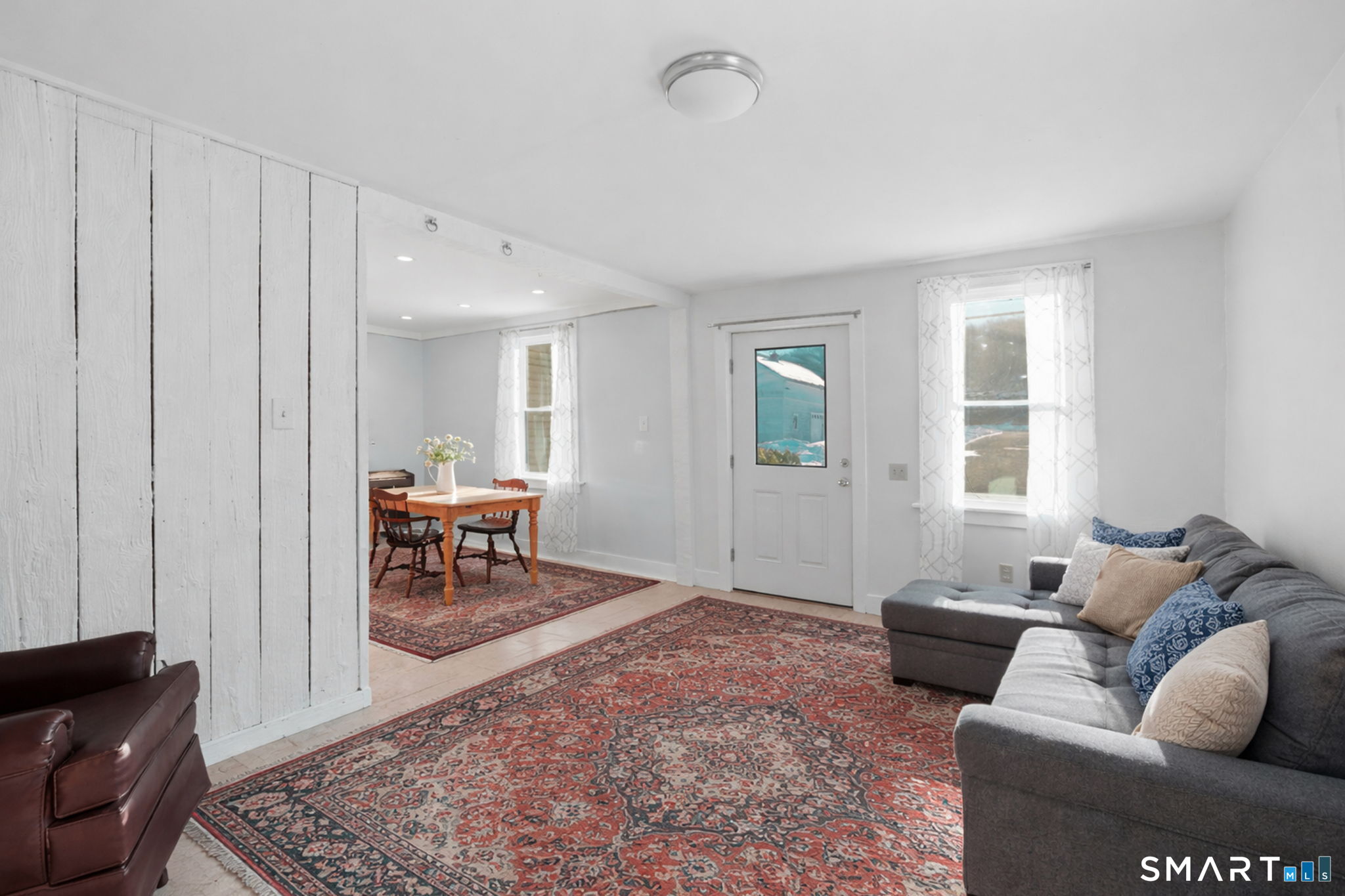 380 North Granby Road