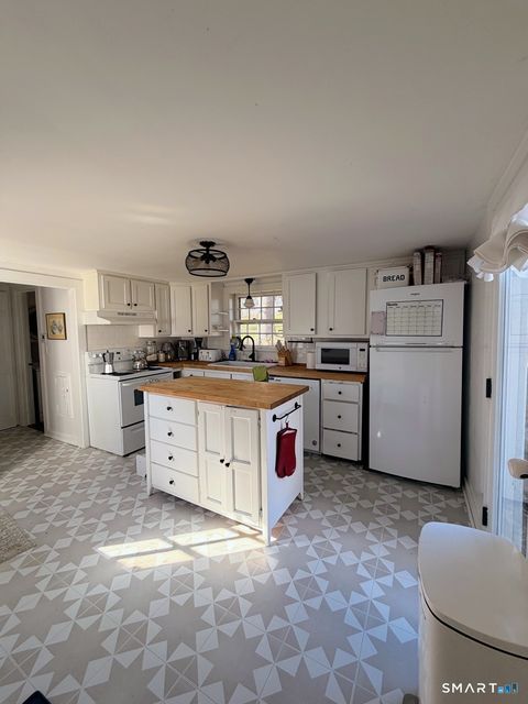 Tiny photo for 89 S End Avenue, Durham, CT 06422 (MLS # 24161459)