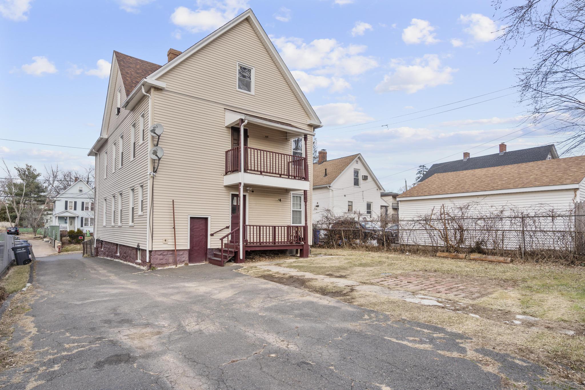 Hartford, Connecticut 06106, United States, 3 Bedrooms Bedrooms, ,1 BathroomBathrooms,Residential,Pending,18683