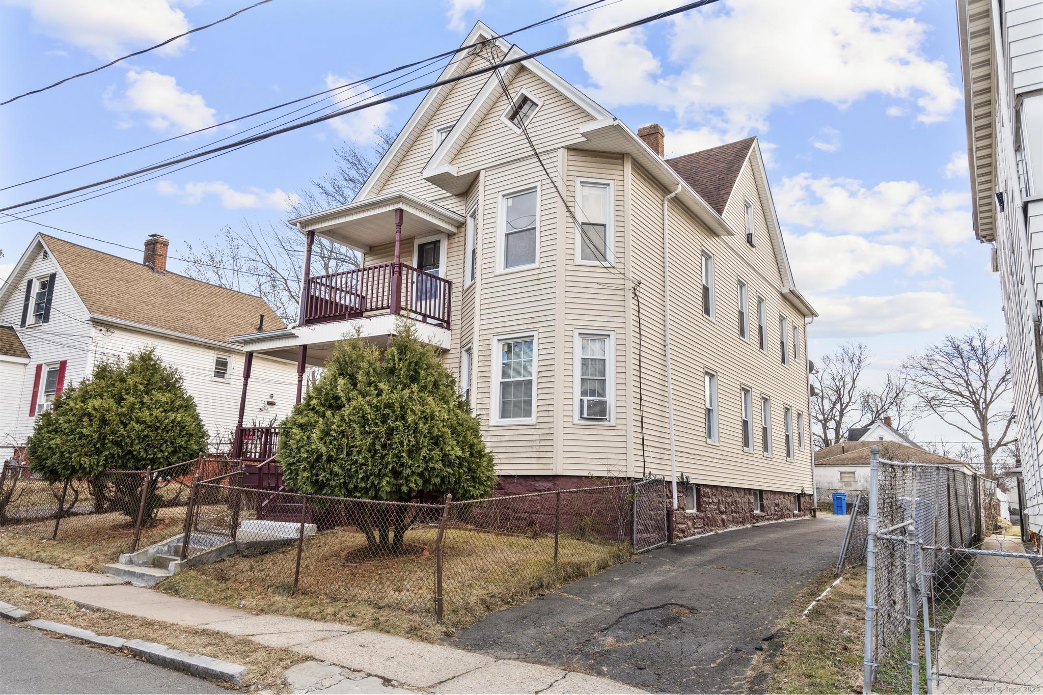 Hartford, Connecticut 06106, United States, 3 Bedrooms Bedrooms, ,1 BathroomBathrooms,Residential,Pending,18683