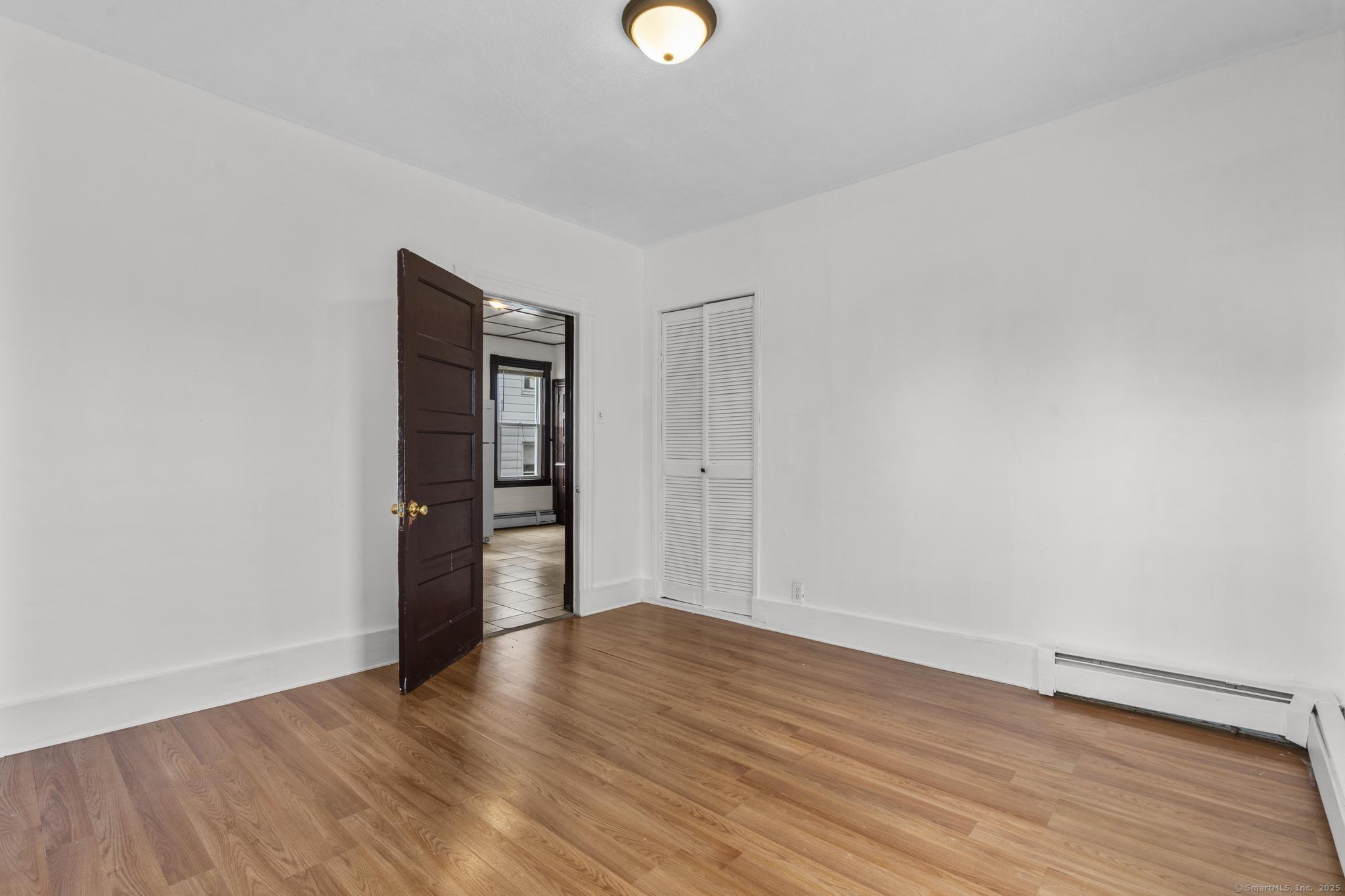 Hartford, Connecticut 06106, United States, 3 Bedrooms Bedrooms, ,1 BathroomBathrooms,Residential,Pending,18683