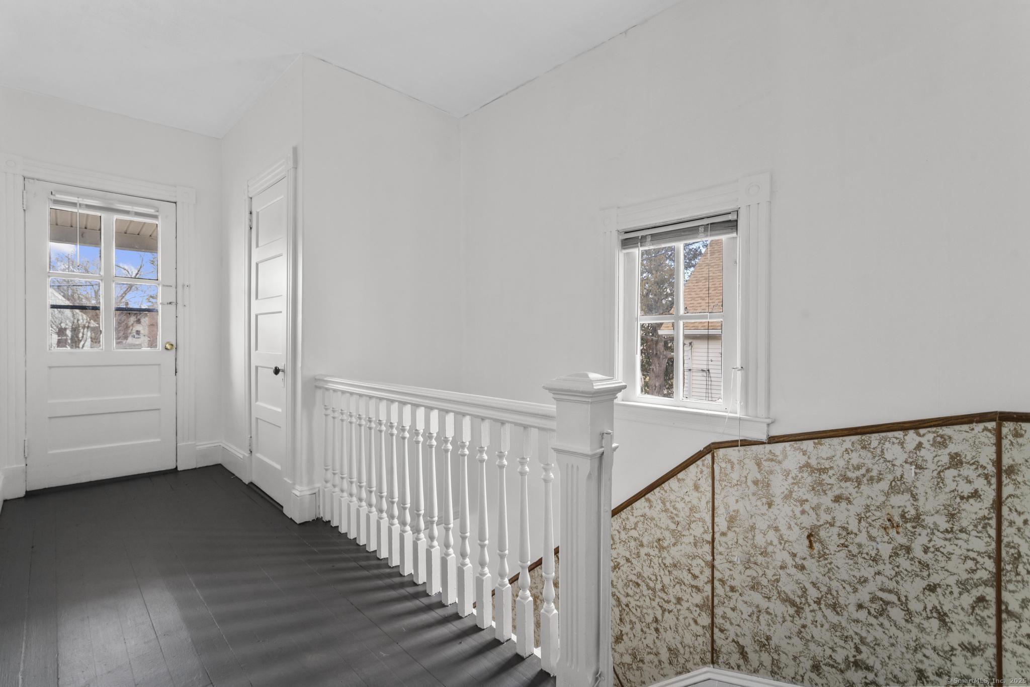 Hartford, Connecticut 06106, United States, 3 Bedrooms Bedrooms, ,1 BathroomBathrooms,Residential,Pending,18683