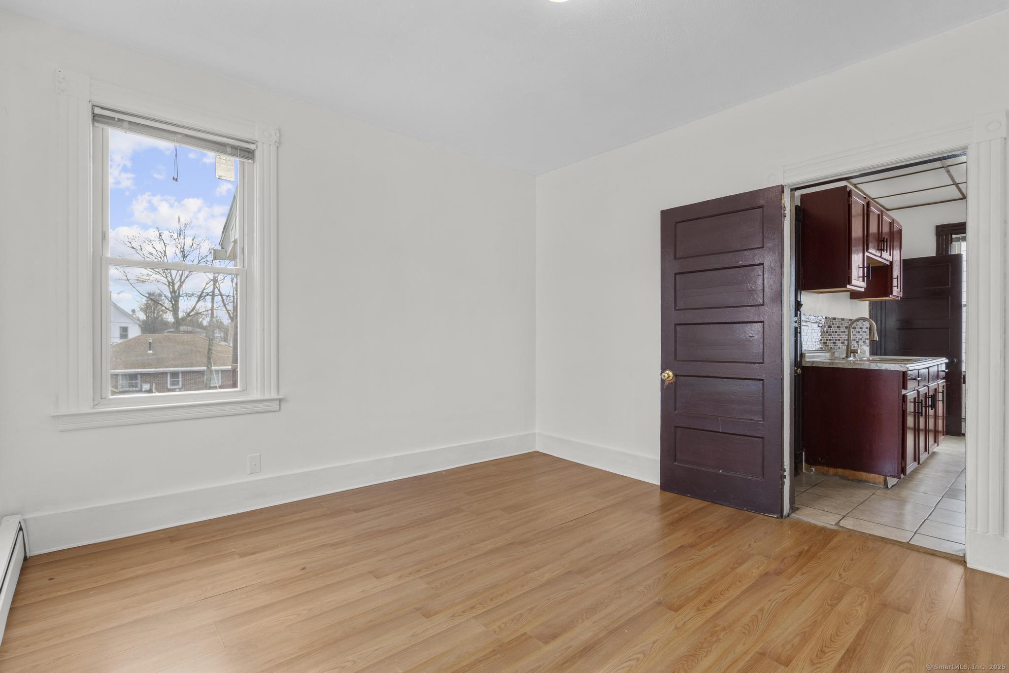Hartford, Connecticut 06106, United States, 3 Bedrooms Bedrooms, ,1 BathroomBathrooms,Residential,Pending,18683